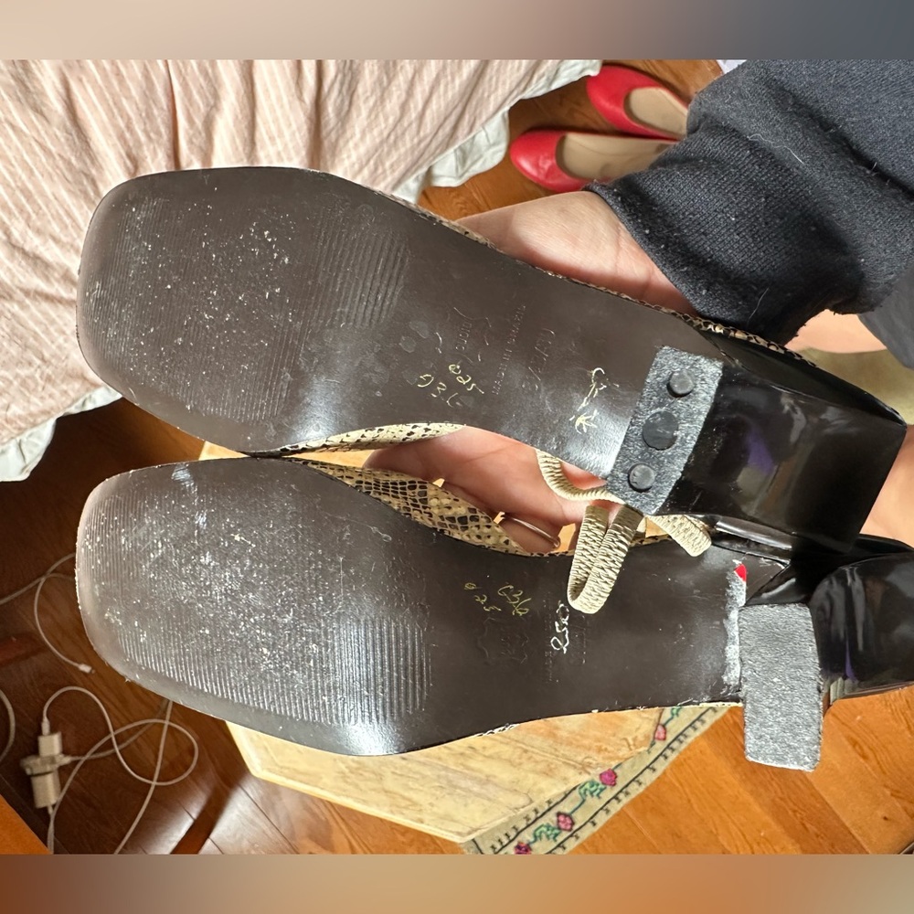 Vintage square toe snakeskin sling back heels - Picture 2 of 5